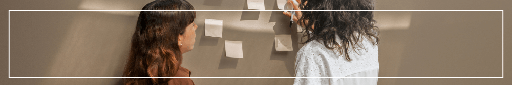 post it notes with staff